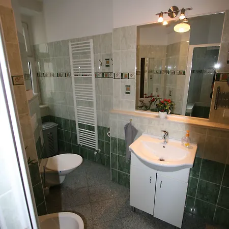 No. 16a Svahova 14 شقة *